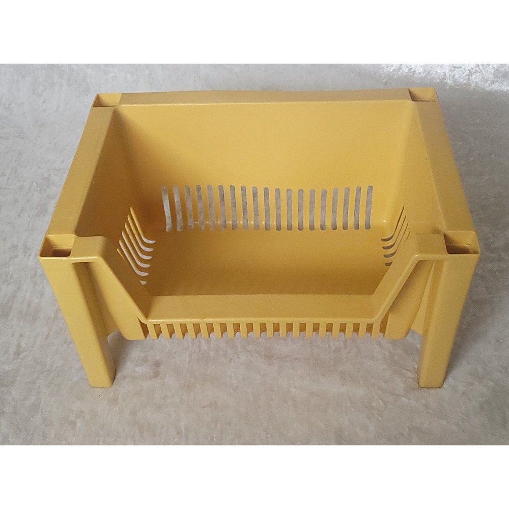 Vth Rubbermaid 3009 Stackable Storage Basket Harvest Gold Yellow Plastic